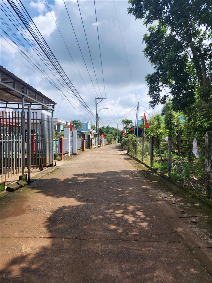 Chỉ 779tr sở hữu 200m2 full thổ cư, sổ hồng riêng hẻm xe hơi, sát đường lớn, chợ, tp long khánh