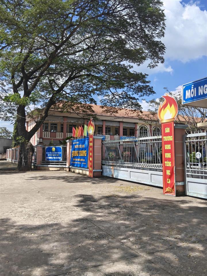 Bán 180m2 đất mặt tiền nhựa, sổ riêng thổ cư, view núi chứa chan, phường xuân lộc, đồng nai