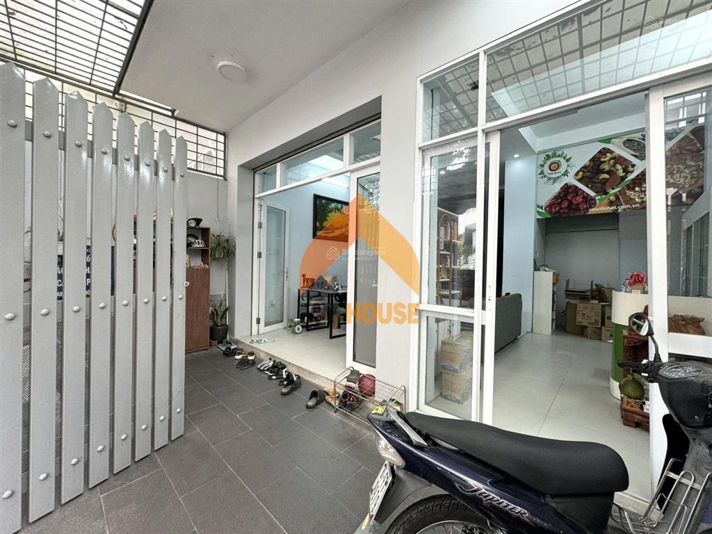 Nhà riêng cho thuê khu apak, 6*16m, 1 trệt, 2 lầu, sân trước sân sau, 4pn  4wc, 42tr/tháng