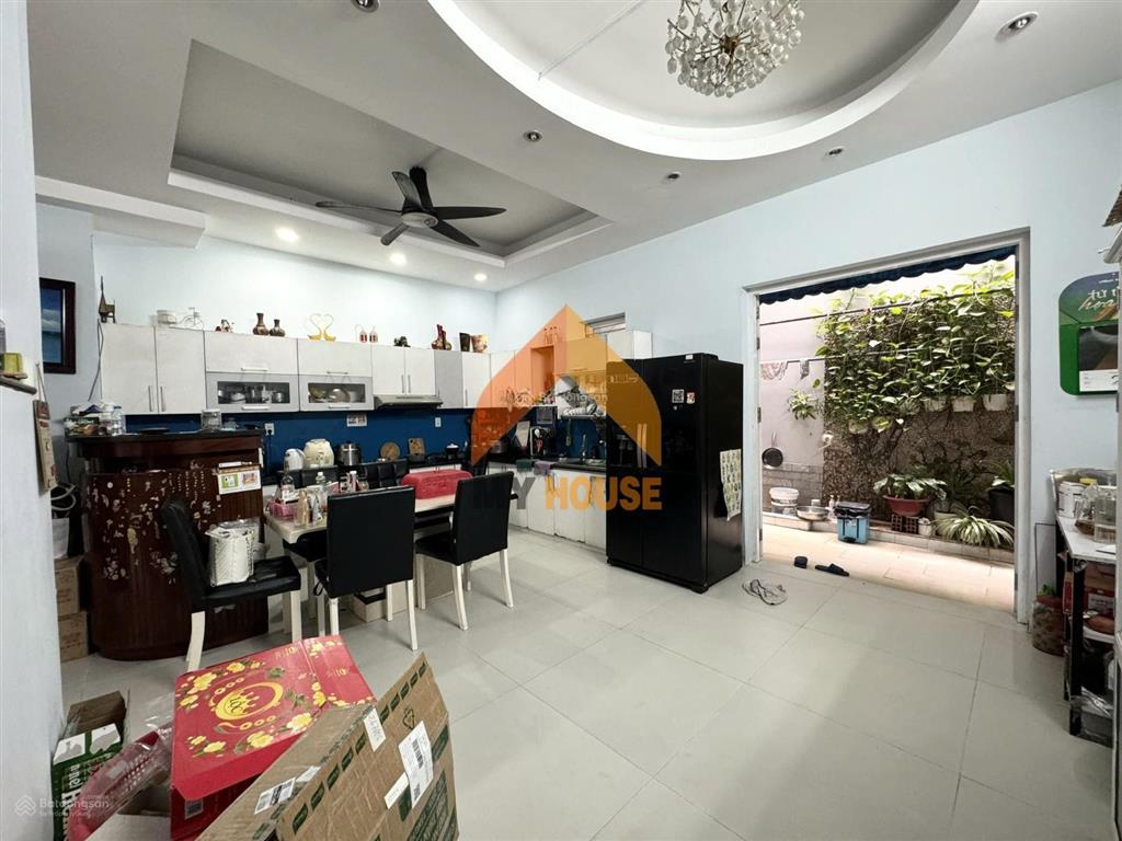 Nhà riêng cho thuê khu apak, 6*16m, 1 trệt, 2 lầu, sân trước sân sau, 4pn  4wc, 42tr/tháng