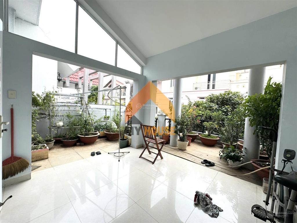 Nhà riêng cho thuê khu apak, 6*16m, 1 trệt, 2 lầu, sân trước sân sau, 4pn  4wc, 42tr/tháng