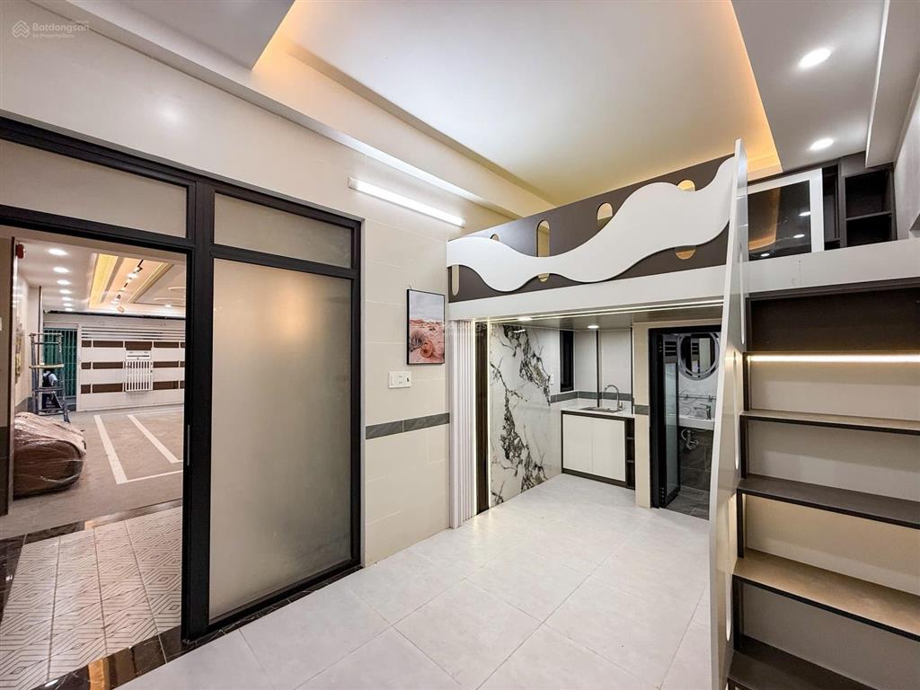 Bán nhà riêng chdv tại 96/8 duy tân, 18,5 tỷ, 90m2 giá siêu hời