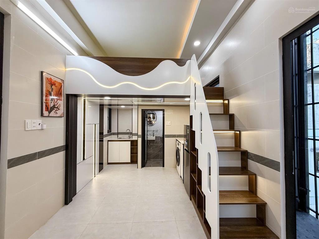 Bán nhà riêng chdv tại 96/8 duy tân, 18,5 tỷ, 90m2 giá siêu hời