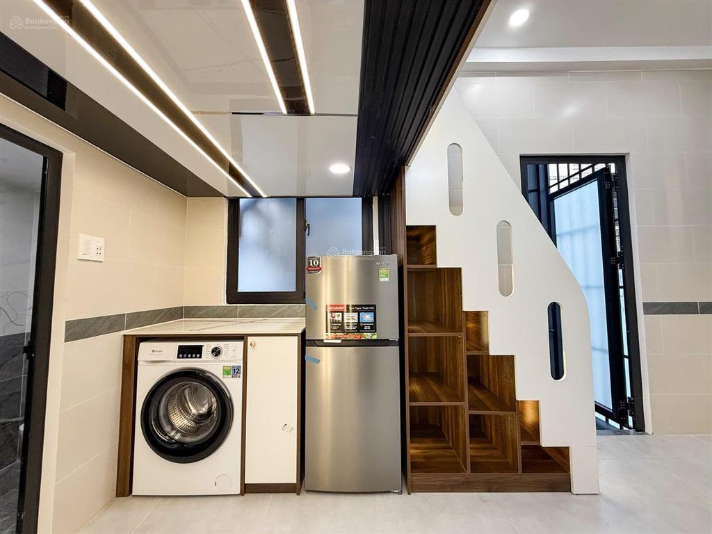 Bán nhà riêng chdv tại 96/8 duy tân, 18,5 tỷ, 90m2 giá siêu hời