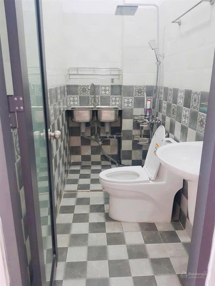 Bán nhà chdv hẻm xe hơi 6m quốc lộ 13 dt 65m, kết cấu 4 tầng giá chỉ 7 tỷ 9