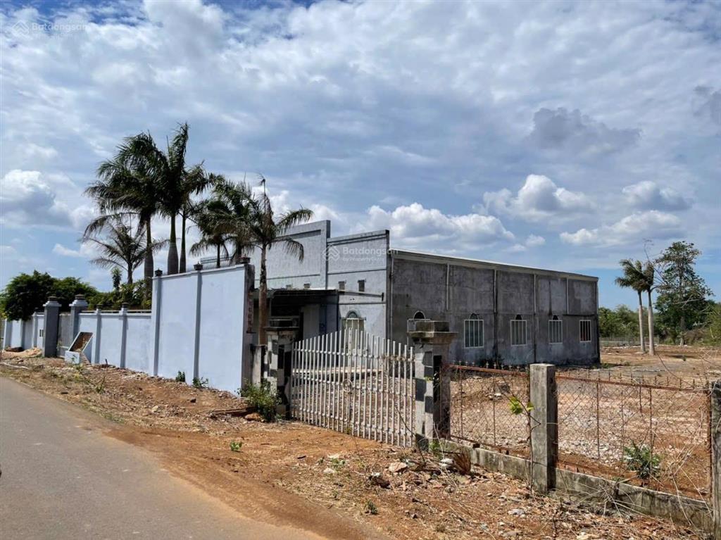 Bán đất 13000m2 (1,3 héc ta) mặt tiền có nhà xưởng châu đức sát bà rịa giá chỉ 30 tỷ