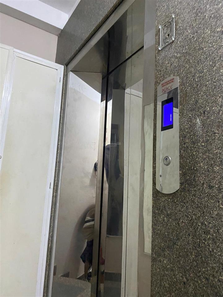 Chính chủ bán căn hộ 6 tầng đẹp ngay mặt tiền đống đa, trung tâm tp