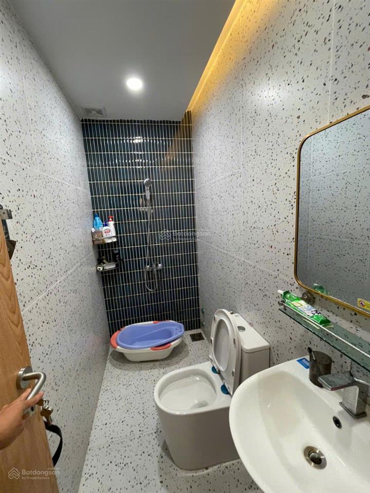 Bán nhà 3 tầng mặt phố tại lê đình dương, 16 tỷ, 71m2, trung tâm tp
