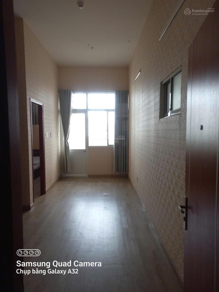 Bán căn hộ 38.2m2  1 tỷ 70 triệu (ban công, máy lạnh) chung cư lê thành mã lò0908 815 ***