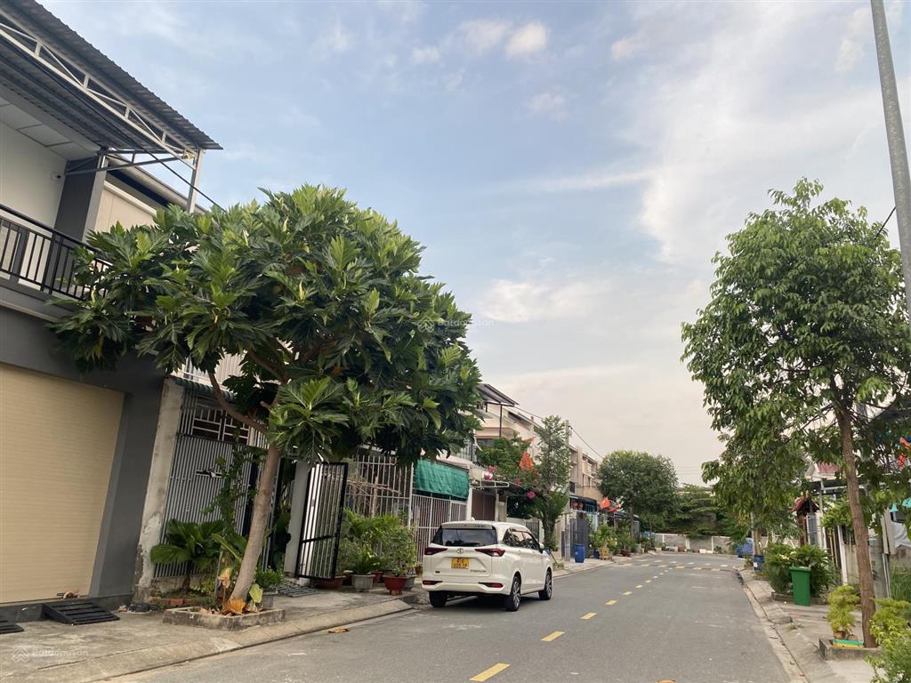 Kẹt tiền chủ nhà cần bán lỗ căn nhà liên kế vườn 70m², giá chỉ 1,55 tỷ. 0901 730 ***