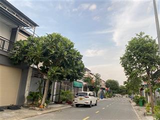 Kẹt tiền chủ nhà cần bán lỗ căn nhà liên kế vườn 70m², giá chỉ 1,55 tỷ. 0901 730 ***