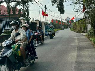 Bán nhà kinh doanh sầm uất mặt tiền đường suối lội