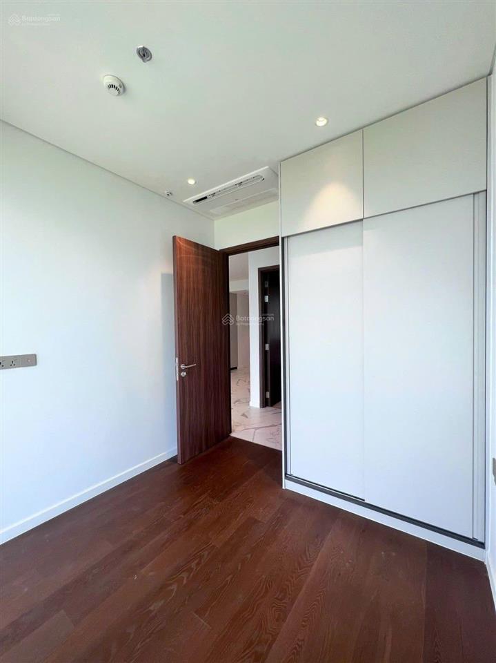 Bán căn 2pn crest view sông, đã có sổ hồng, giá chỉ 24.5 tỷ