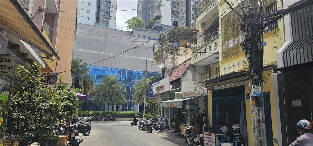Nhà phố ngay cc xigrand court, giá bán 32 tỷ. hh cho sale.