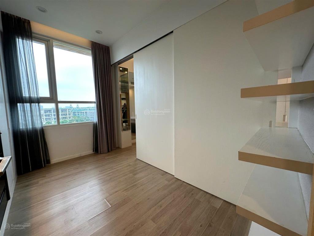 Căn góc 2pn, full nội thất, giá 28 triệu/tháng