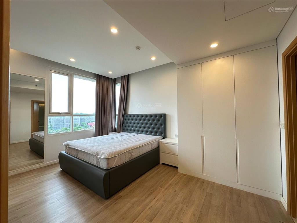 Căn góc 2pn, full nội thất, giá 28 triệu/tháng
