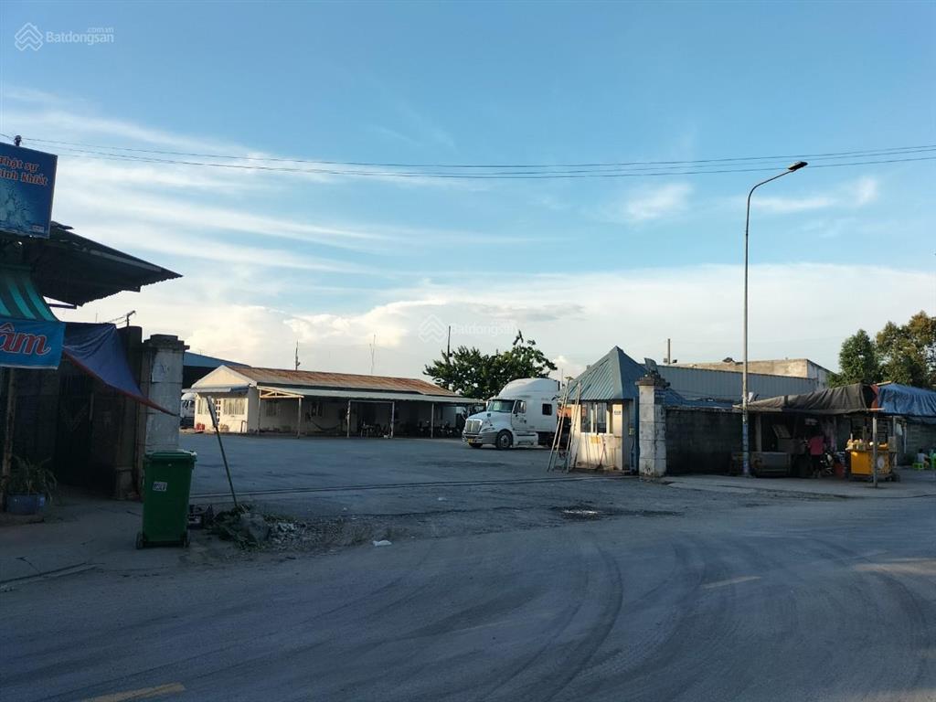 Nhà xưởng 4.900m2 (42 x 120) ngay đường mỹ phước tân vạn giá 13 triệu/m2 ~ 67 tỷ