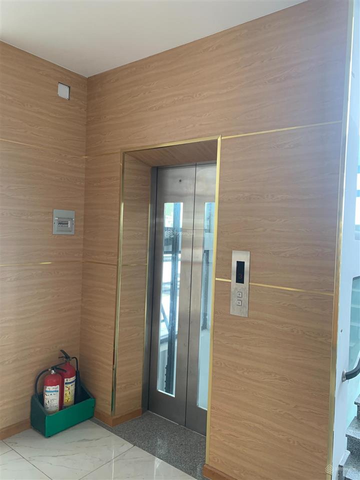 Chuyển nhượng trường tiểu học quốc tế ngay trung tâm quận 9 (24 x 55 = 1.320 m2 thổ cư)