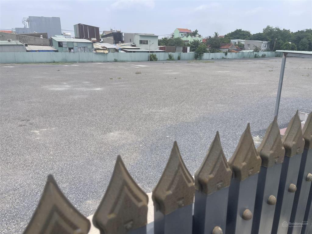 Cho thuê 11.000 m2 ngang 225m mặt đường vành đai 2 quận thủ đức cũ