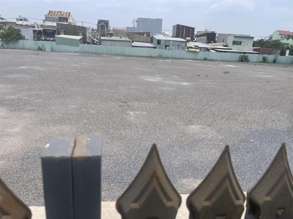 Cho thuê 11.000 m2 ngang 225m mặt đường vành đai 2 quận thủ đức cũ