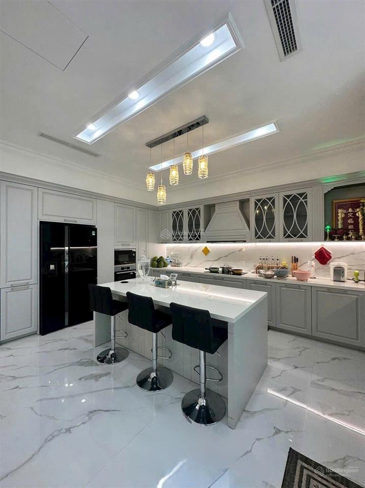 Villa mặt tiền đường a  p. phú thạnh, 12x17m, 3 tầng, giá 36 tỷ tl.