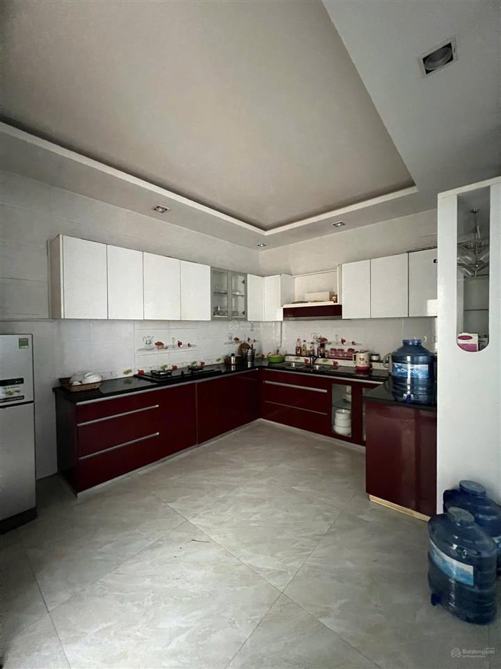 Villa mặt tiền phạm ngọc thảo  tây thạnh, 10x18m, 2 tầng, giá 21 tỷ tl.