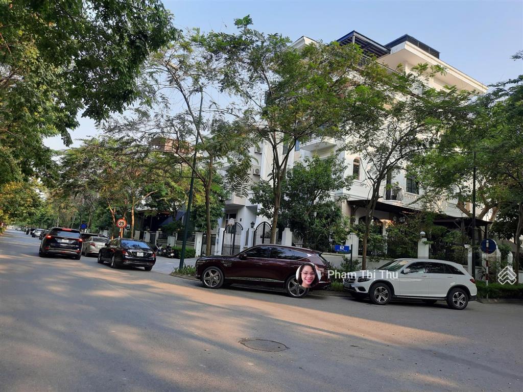 Bán biệt thự kđt ciputra mặt đường đôi, tây hồ 200m2. mt 10m. 4 tầng đẹp. đường đôi. 83 tỷ tl