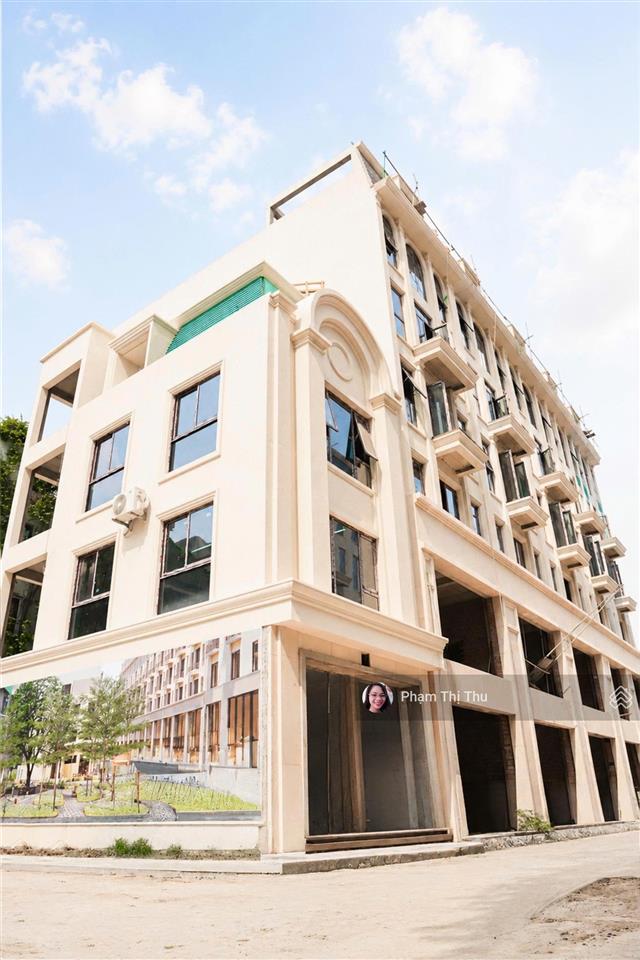 Bán nhà phố láng hạ, đống đa, nằm trong dự án cđt, k lo quy hoạch thành phố 90m². 6 tầng. 53 tỷ