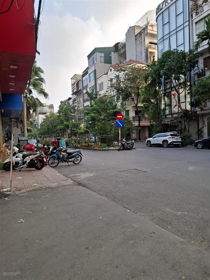 Bán nhà mặt phố lô góc đặng thùy trâm hoàng quốc việt 150m2. mt12m. vuông đét. đường 30m. 70 tỷ