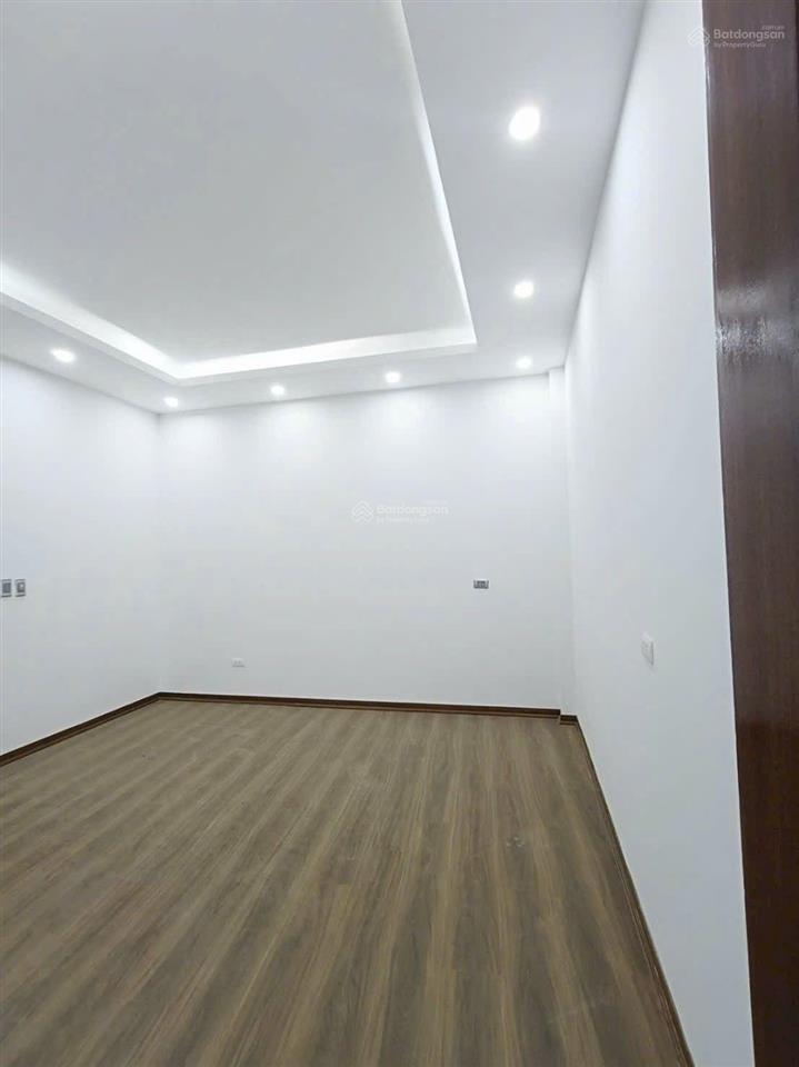 Chỉ 7 tỷ nhà mới 52m 5 tầng ô tô đến cửa ngõ 96 tây mỗ, hà nội