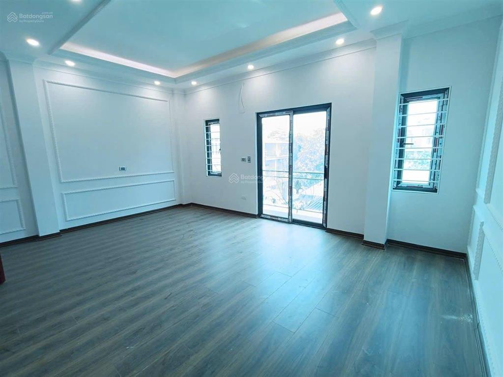 Chỉ 7 tỷ nhà mới 52m 5 tầng ô tô đến cửa ngõ 96 tây mỗ, hà nội