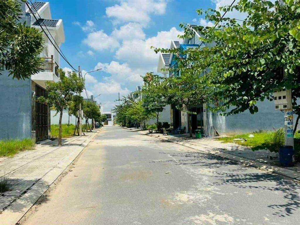 Đất chợ khu tái định cư xuyên á mỹ hạnh đức hòa. dt 5x16. shr. gần kcn xuyên á, hoàng gia, nhị xuân