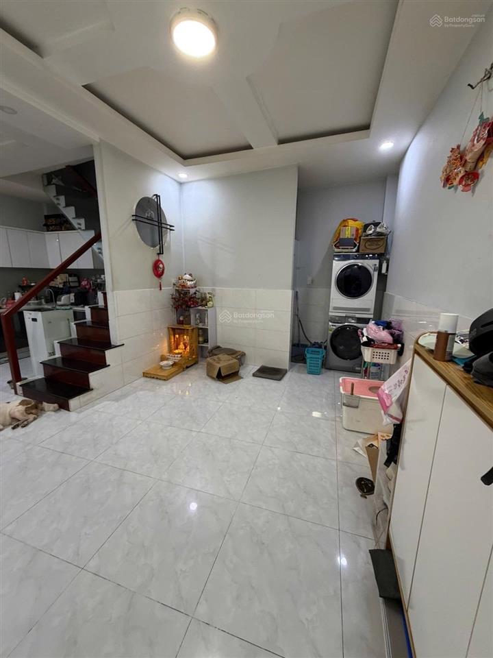 Nhà 2 tầng 2pn lý tuệ kế aeon tân phú dt 40m2. giá chỉ 4 tỷ. nhà còn mới vào ở ngay.