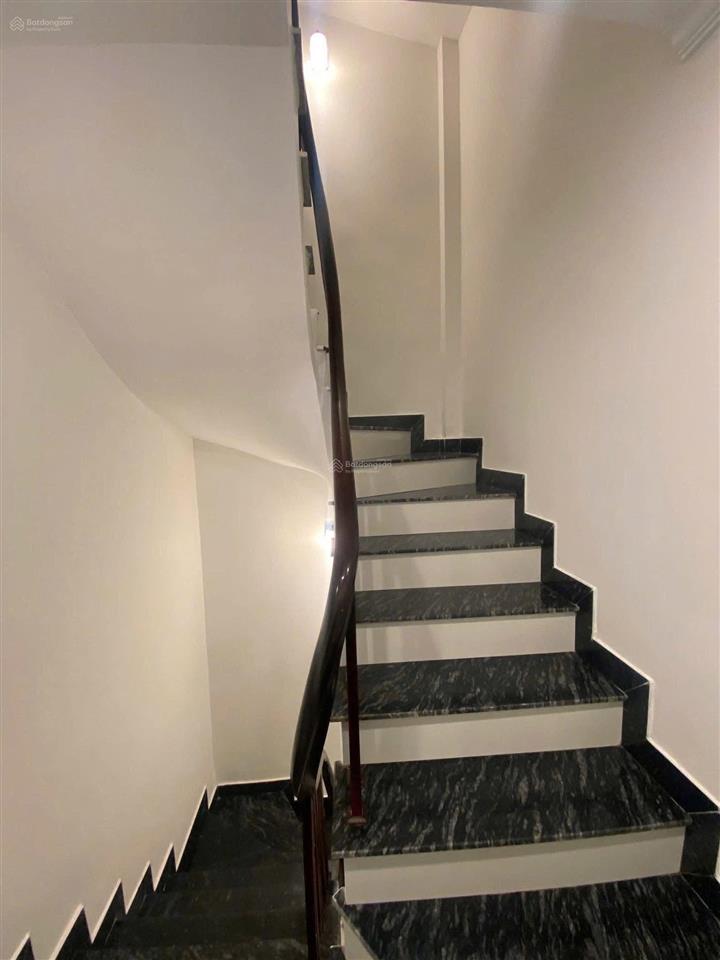 Giá bán nhanh  chỉ 8,8 tỷ  nhà 6 tầng  gara ô tô 7 chỗ  thang máy  dt 46m²