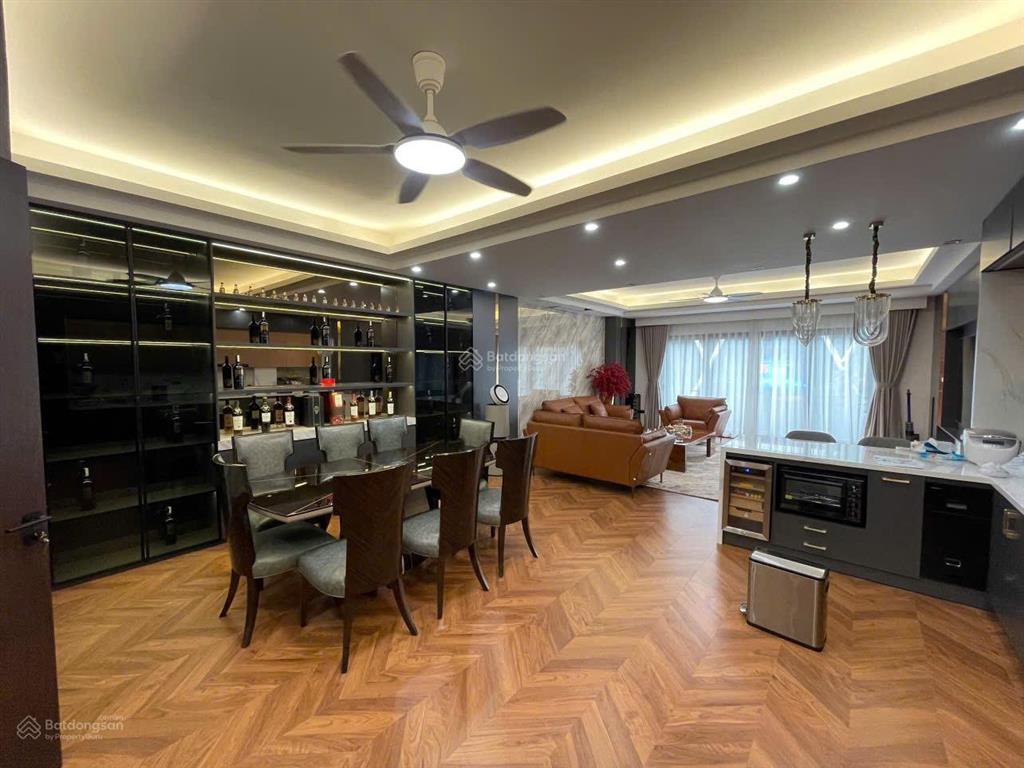 Gara 4 ô tô  nội thất tinh xảo  vừa ở vừa kinh doanh  90m²  6 tầng thang máy  giá 26,8 tỷ