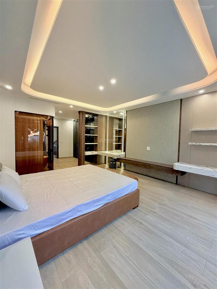Đáng mua 75m2 mt 5m vỉa hè 02 bên 7 tầng thang máy nội thất tinh xảo gara 02 ô tô 7 chỗ