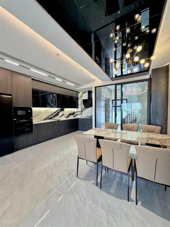 Đáng mua 75m2 mt 5m vỉa hè 02 bên 7 tầng thang máy nội thất tinh xảo gara 02 ô tô 7 chỗ