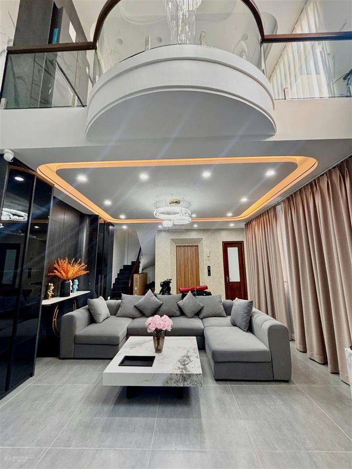 Nhà hiếm gặp  mặt tiền 9m  dt 50m2  6 tầng  thang máy  đủ đồ  giá 10,9 tỷ