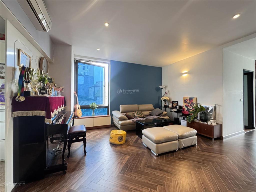 130m2  3 mặt thoáng  full đồ  phố văn cao  giá 12tỷ9