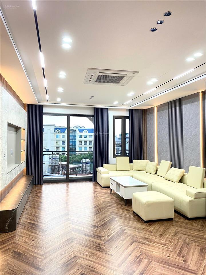 Nhà phố hồng tiến  cạnh công viên  50m2  7 tầng thang máy  gara ô tô