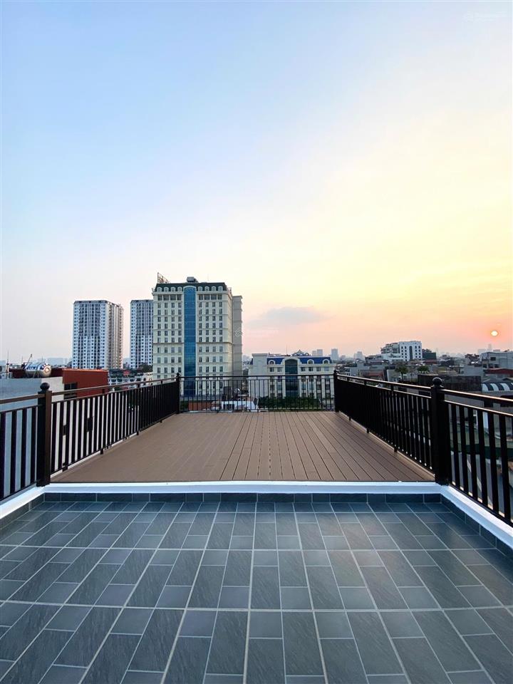 Nhà phố hồng tiến  cạnh công viên  50m2  7 tầng thang máy  gara ô tô