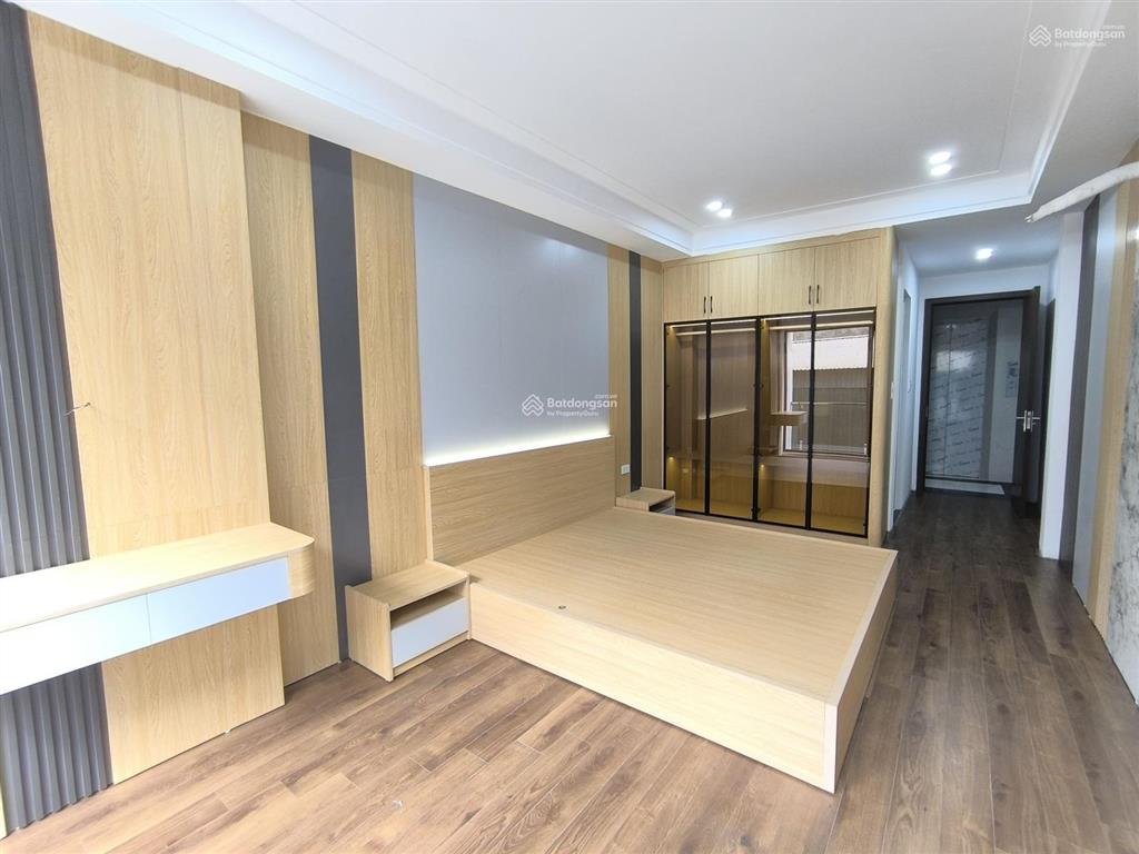 Nhà khu phân lô  7 tầng thang máy  ô tô  dtxd 38m2  giá tốt