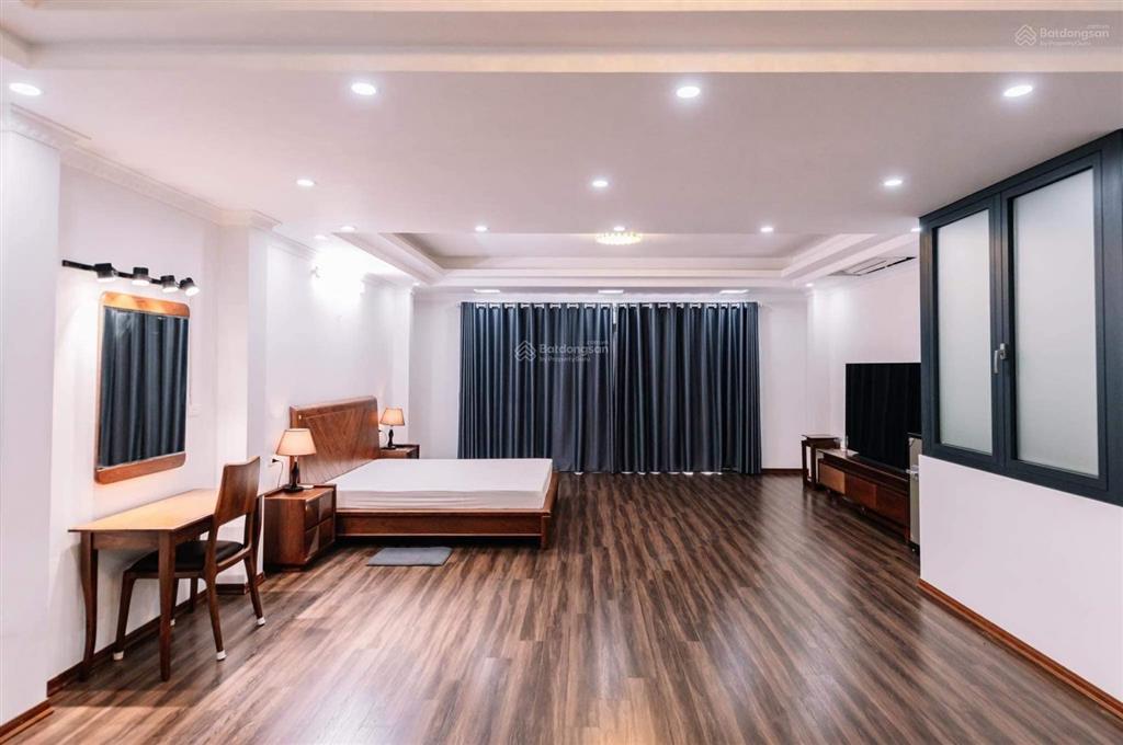 Cắt lỗ sâu  dt 96m2  khu phân lô ô tô tránh  nhà 5 tầng thang máy  chỉ 18,8 tỷ