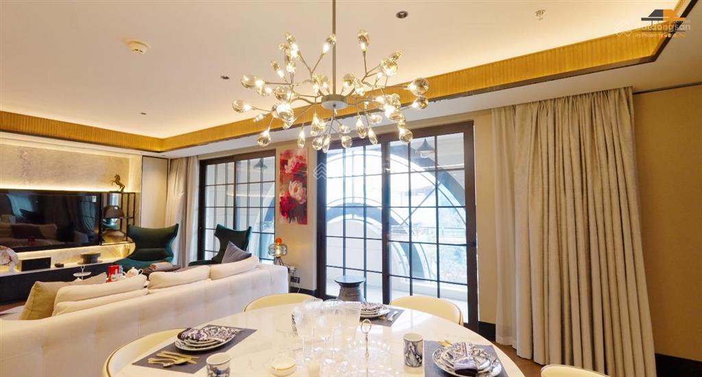 Căn 190m2  căn góc  3pn  giá 168 tỷ  mtg