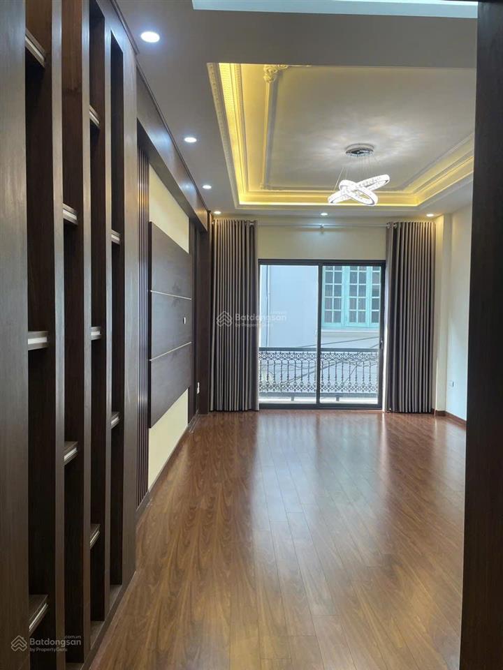 Khu phân lô hàng không  phố nguyễn sơn  dt 50m²  5 tầng thang máy  ô tô  giá tốt