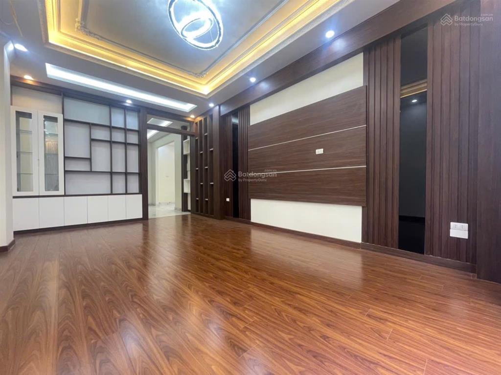 Khu phân lô hàng không  phố nguyễn sơn  dt 50m²  5 tầng thang máy  ô tô  giá tốt