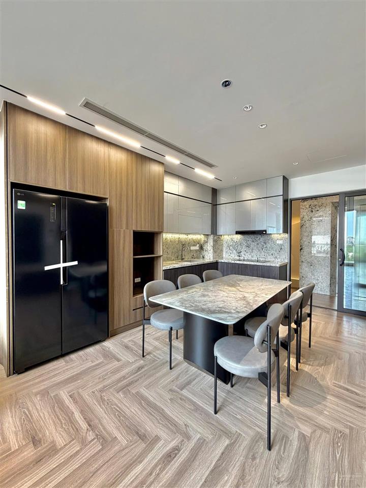 Nhà 7 tầng  lô góc  55m²  vừa ở vừa kinh doanh