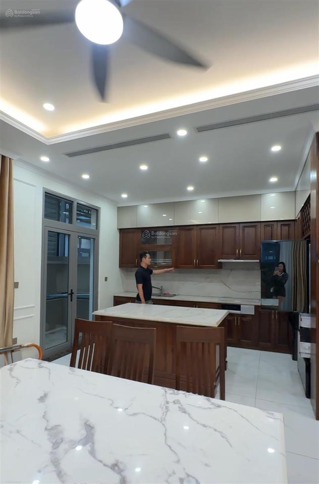 Cho thuê song lập 186m²  harmony  gần hồ 12ha  view công viên  full đồ  giá 50 triệu
