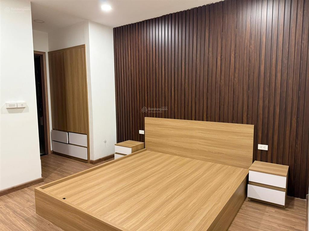 Căn hộ 3n2vs  dt 98m2  tầng cao  view đẹp nhất nhì dự án