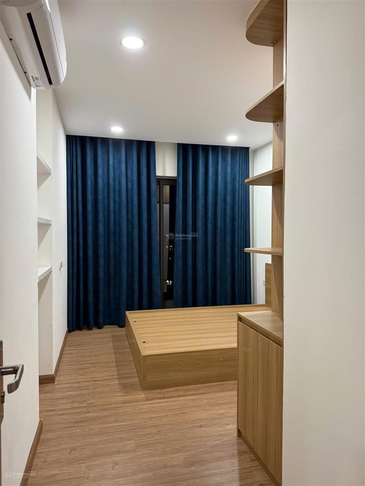 Căn hộ 3n2vs  dt 98m2  tầng cao  view đẹp nhất nhì dự án